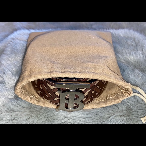 Men’s Burberry Monogram Strip Belt - Picture 2 of 4